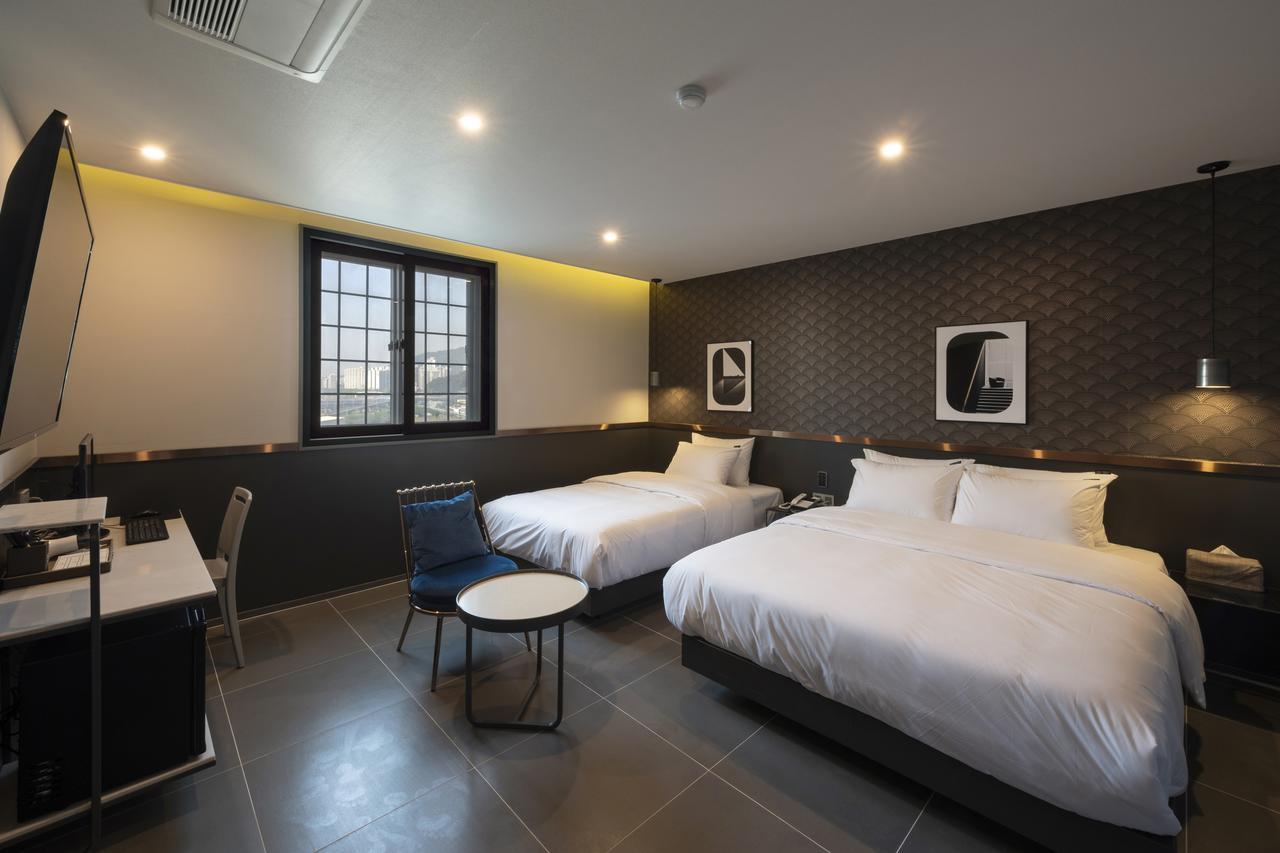 Brown-Dot Hotel Gupo Busan Exterior photo